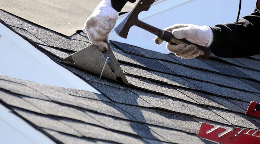Expert flood damage restoration services in Bingham, IL